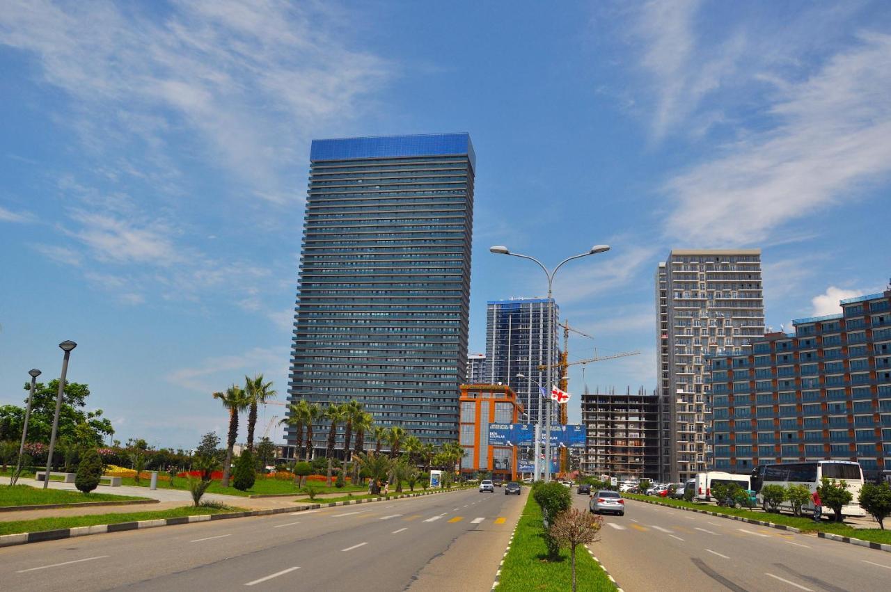Orbi Beach Tower Aparts Batumi Exterior photo